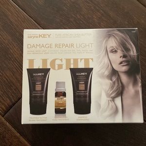 NWT Hair therapy saryna key damage repair light hair care set